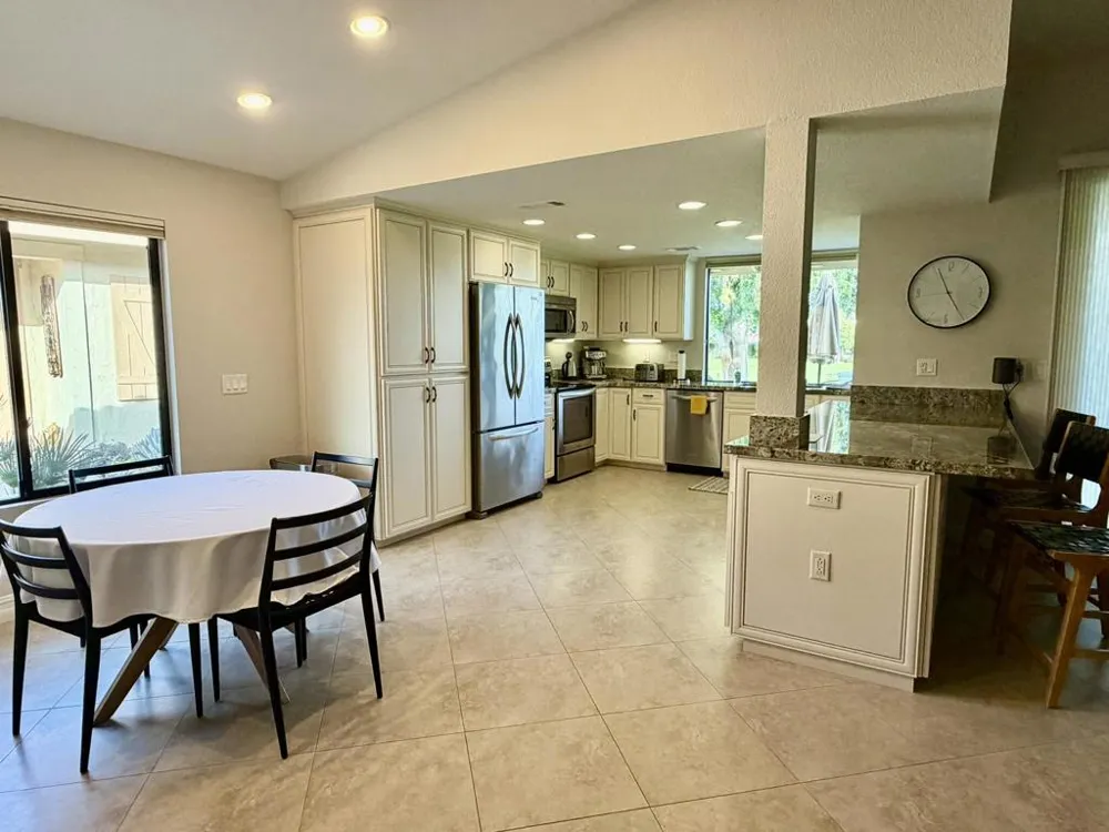254 Santa Barbara Circle Palm Desert, CA 92260