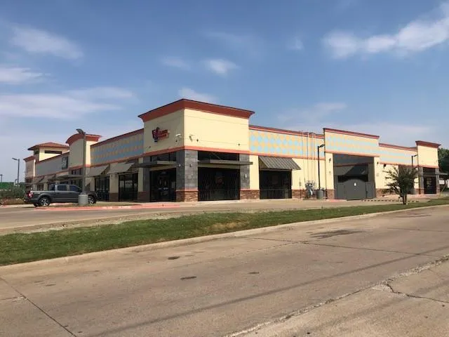 537 Dallas Grand Prairie, TX 75051