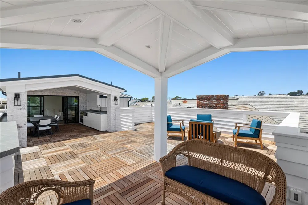 225 E Bay Front Newport Beach, CA 92662