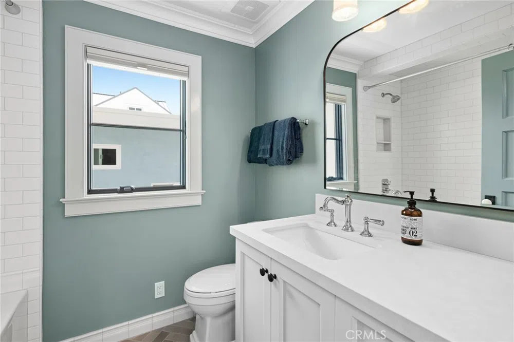 225 E Bay Front Newport Beach, CA 92662