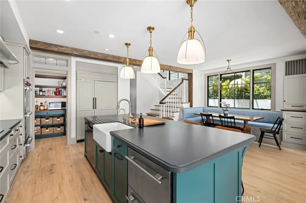 225 E Bay Front Newport Beach, CA 92662
