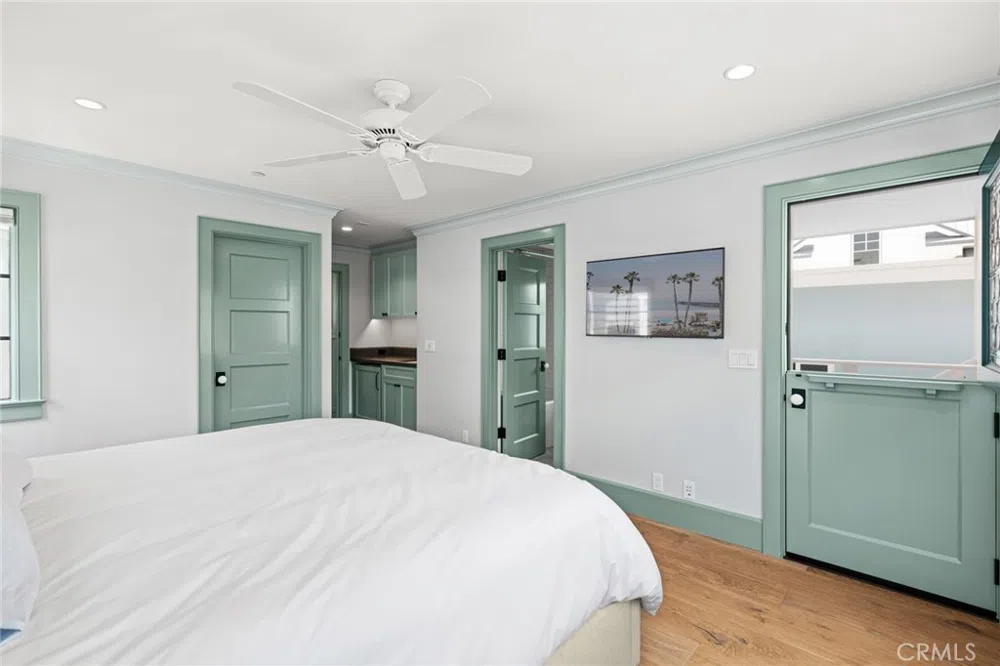 225 E Bay Front Newport Beach, CA 92662