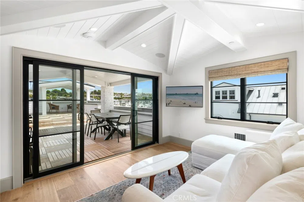 225 E Bay Front Newport Beach, CA 92662
