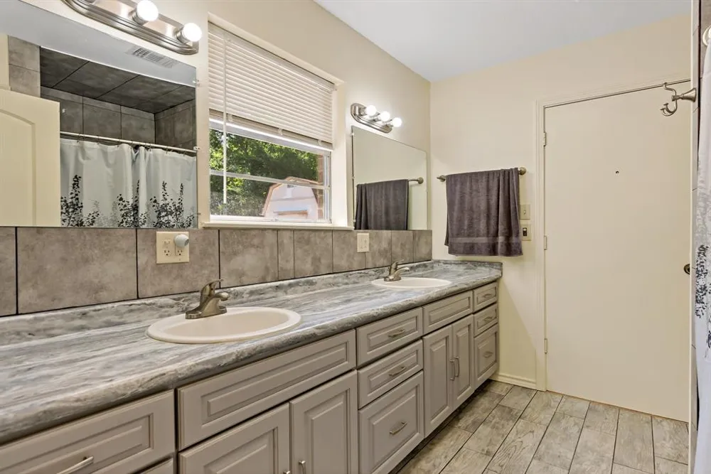 150 County Road 35980 Arthur City, TX 75411