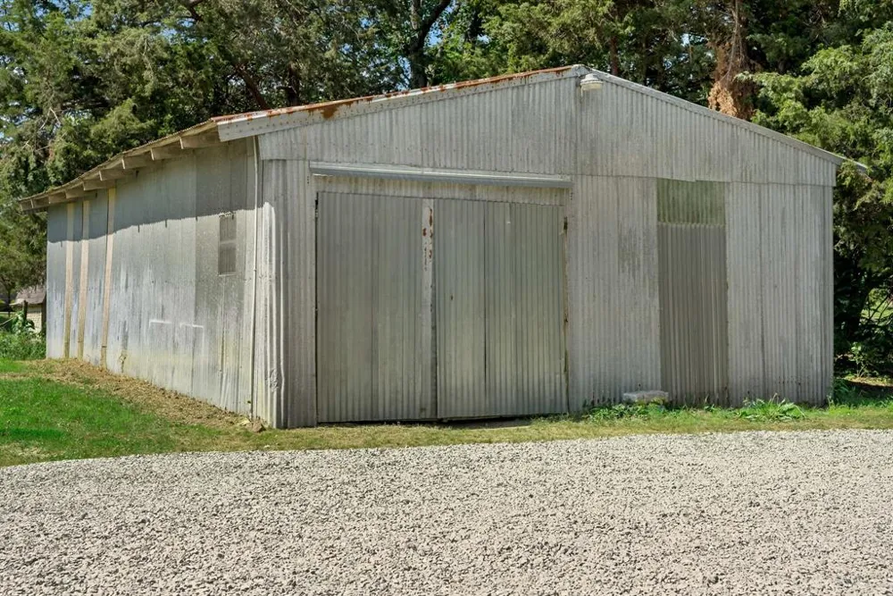 150 County Road 35980 Arthur City, TX 75411
