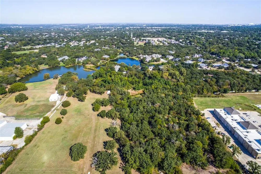 4 Delano Drive Dalworthington Gardens, TX 76016