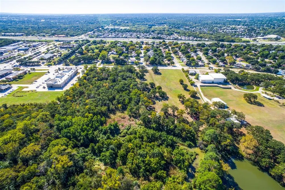 4 Delano Drive Dalworthington Gardens, TX 76016