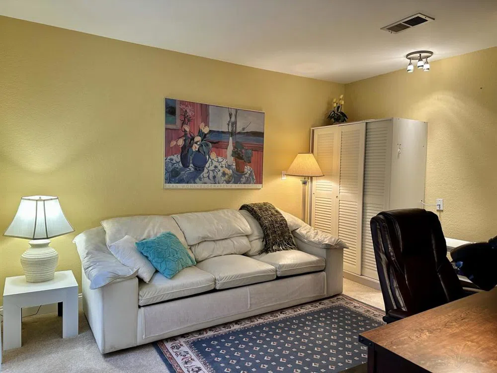 294 San Vicente Circle Palm Desert, CA 92260