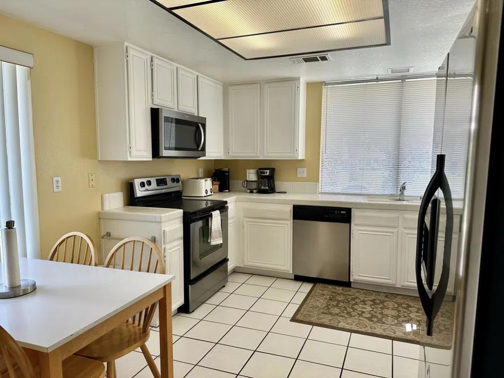 294 San Vicente Circle Palm Desert, CA 92260