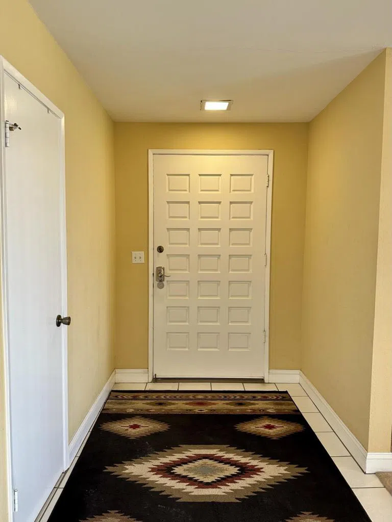294 San Vicente Circle Palm Desert, CA 92260