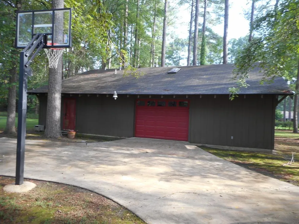 900 Machen Drive Springhill, LA 71075