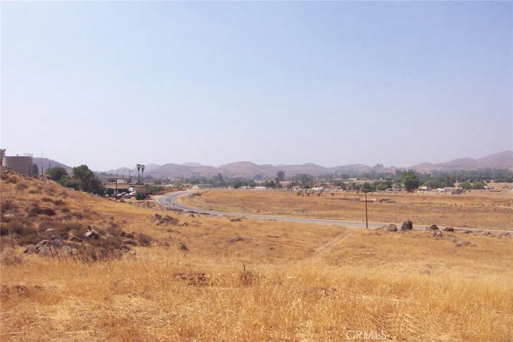 Ellis Avenue Perris, CA 92570
