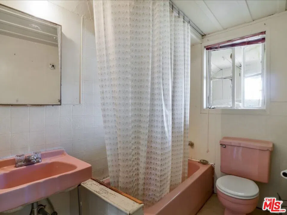 2057 Emerson Street Berkeley, CA 94703