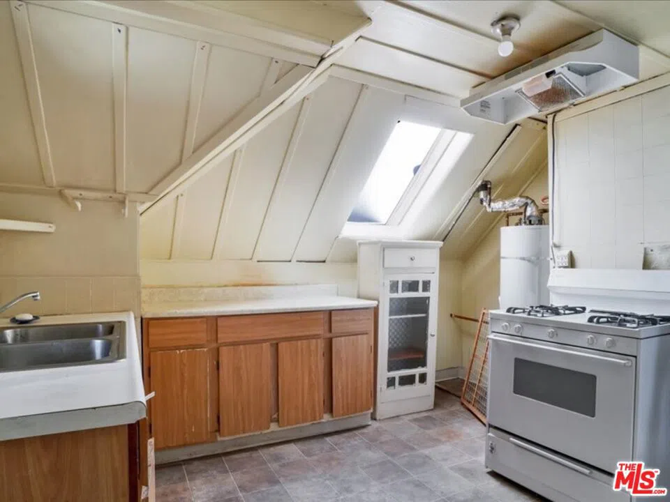 2057 Emerson Street Berkeley, CA 94703