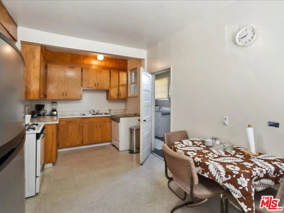 2057 Emerson Street Berkeley, CA 94703