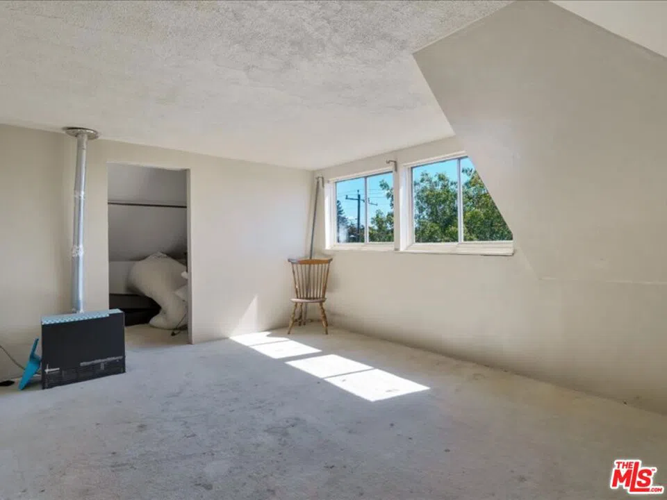 2057 Emerson Street Berkeley, CA 94703