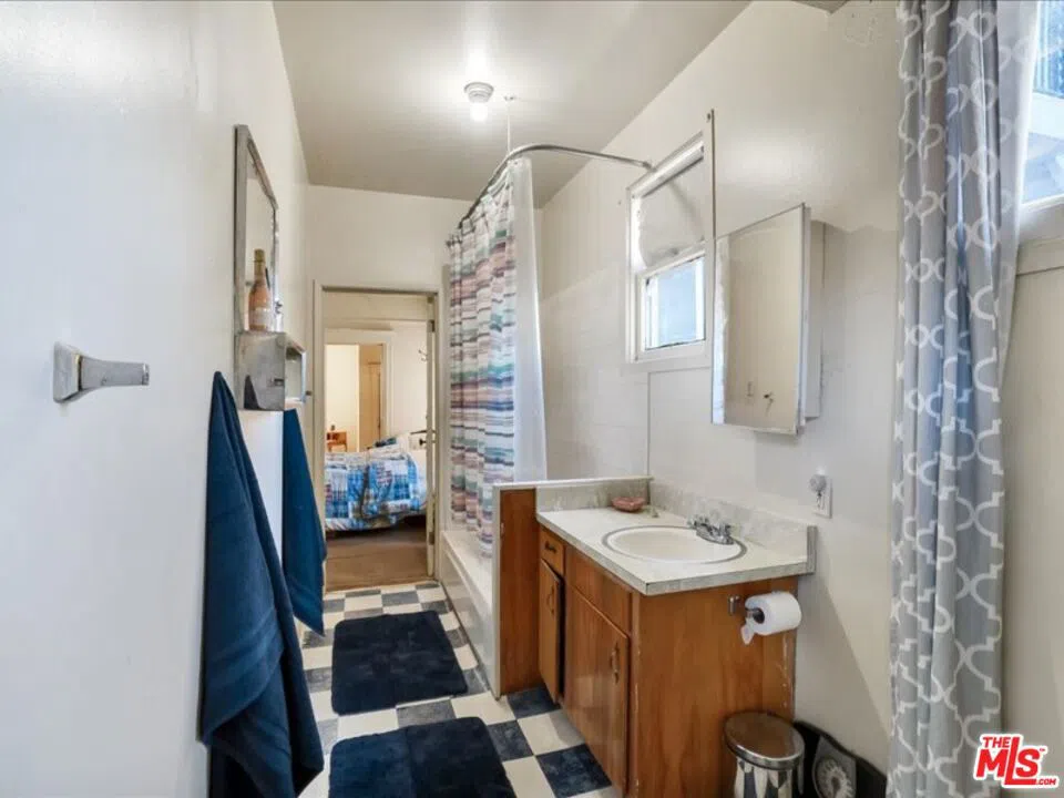 2057 Emerson Street Berkeley, CA 94703