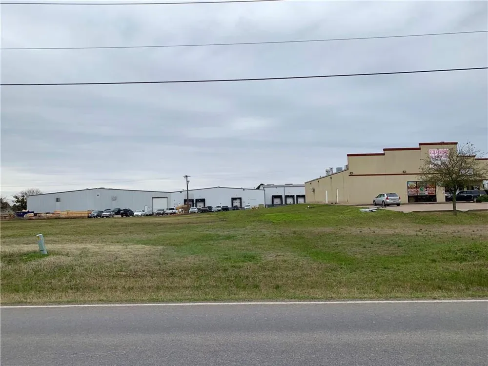 7 Oak Creek Drive Kaufman, TX 75142