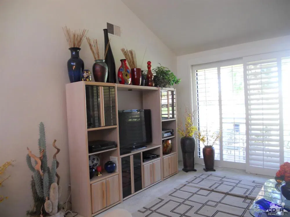 314 Gran Via Palm Desert, CA 92260