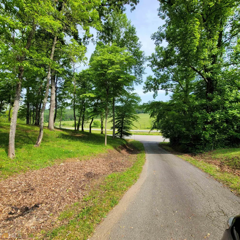 4 Oak Forest Acres Hayesville, NC 28904