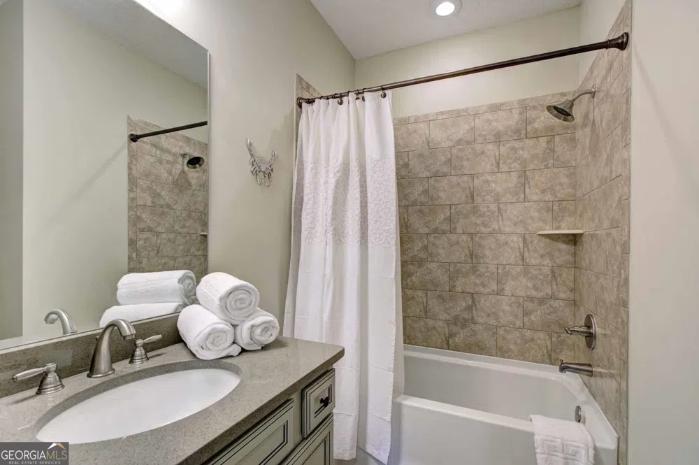 205 Mariners CIR St. Simons, GA 31522