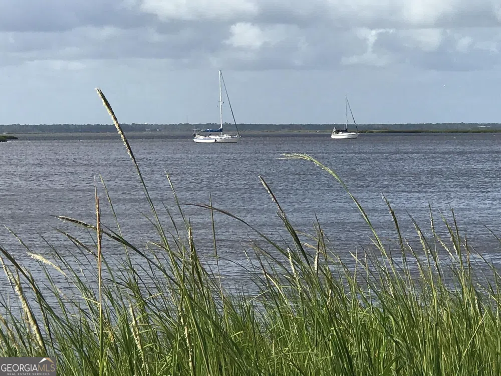 205 Mariners CIR St. Simons, GA 31522