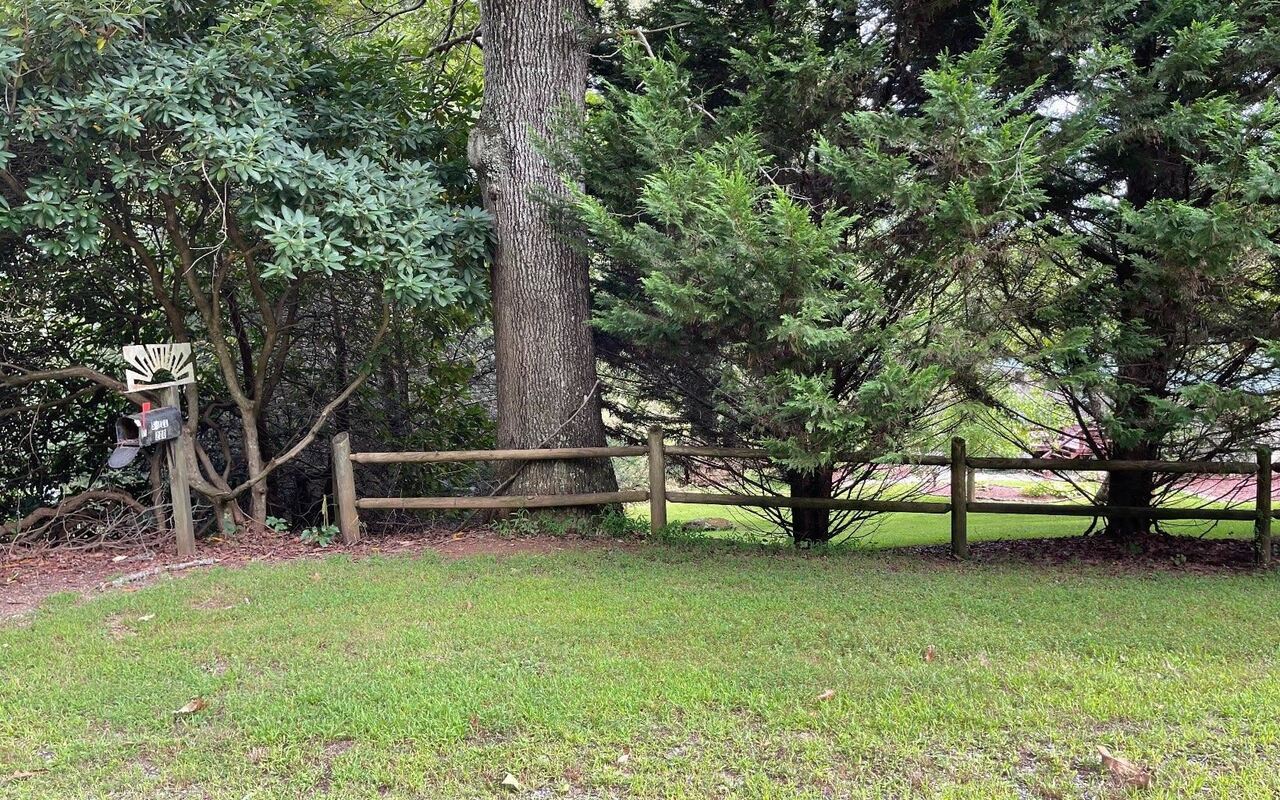 LOT 27 Sneaking Creek DR Hayesville, NC 28904