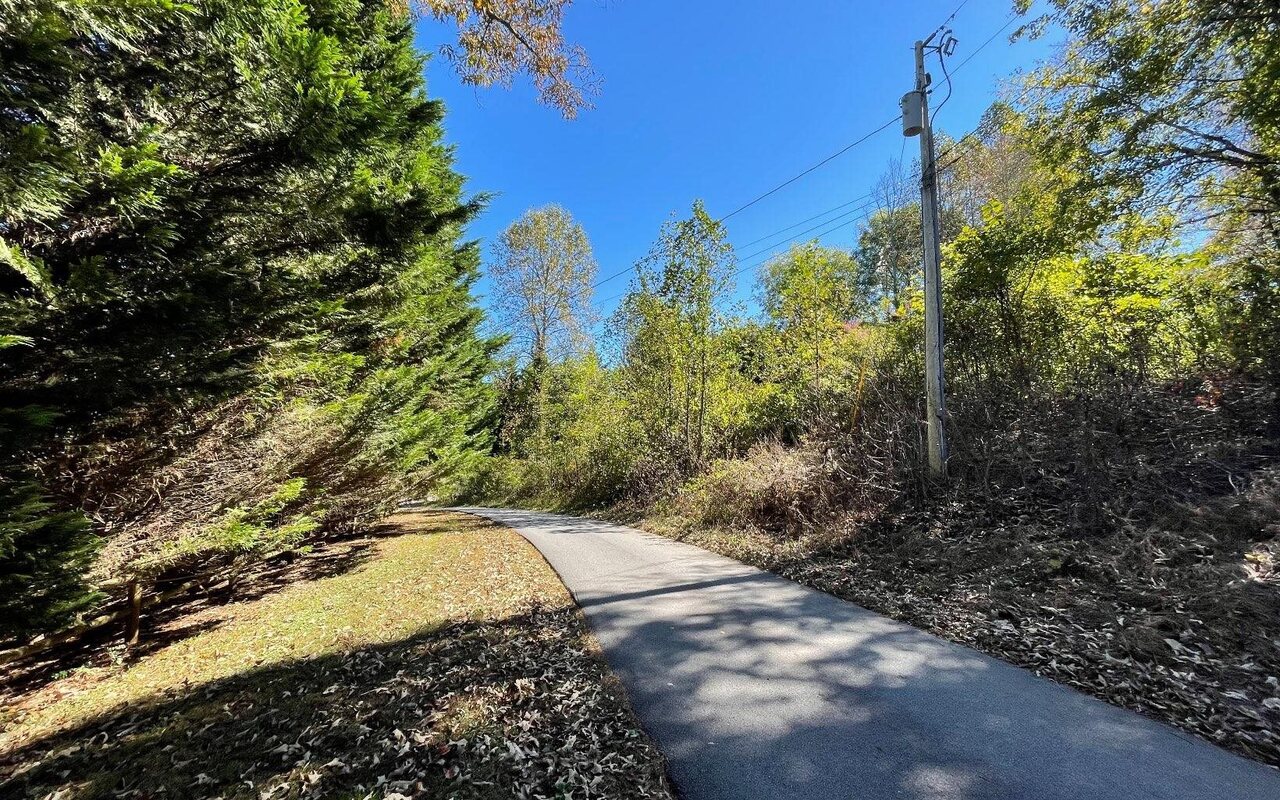 LOT 27 Sneaking Creek DR Hayesville, NC 28904