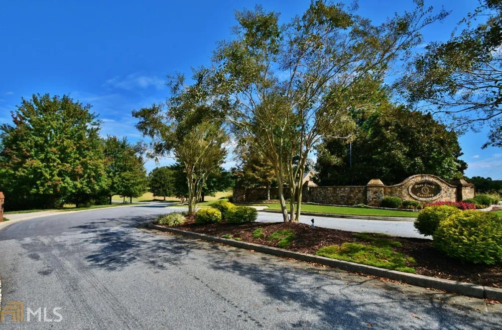 4562B Fawn PATH Gainesville, GA 30506