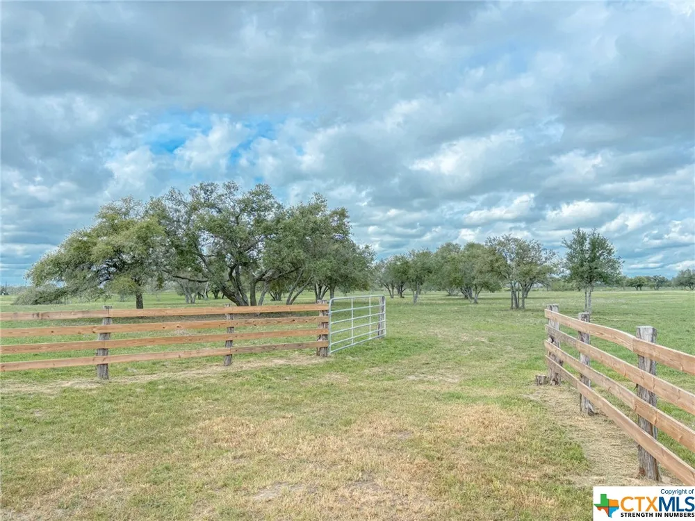 12211 FM 531 #Tract 7 Hallettsville, TX 77964