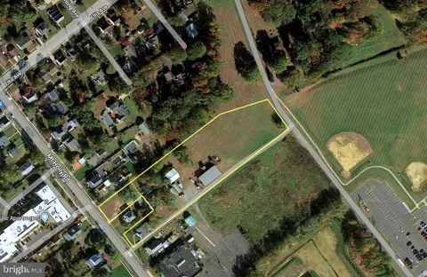 1605 BURLINGTON MT HOLLY ROAD