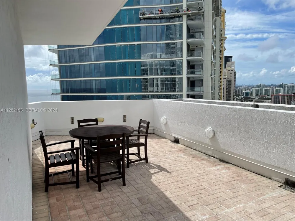 18001 Collins Ave #2912+Terrace Sunny Isles Beach, FL 33160