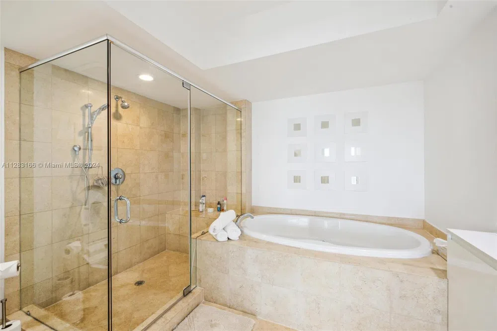 1830 S OCEAN DR #2102 Hallandale Beach, FL 33009