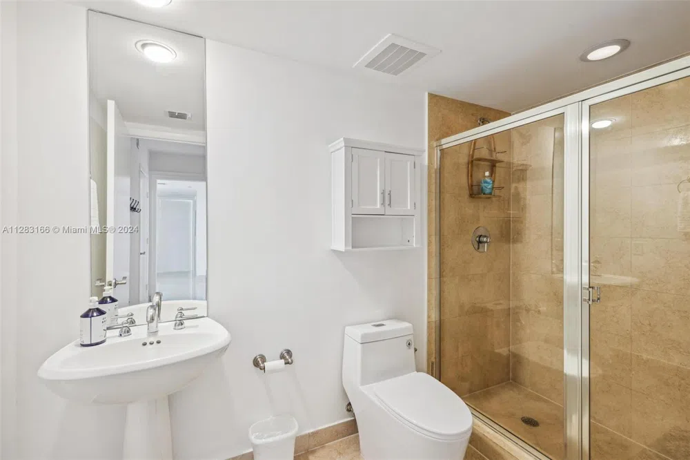 1830 S OCEAN DR #2102 Hallandale Beach, FL 33009