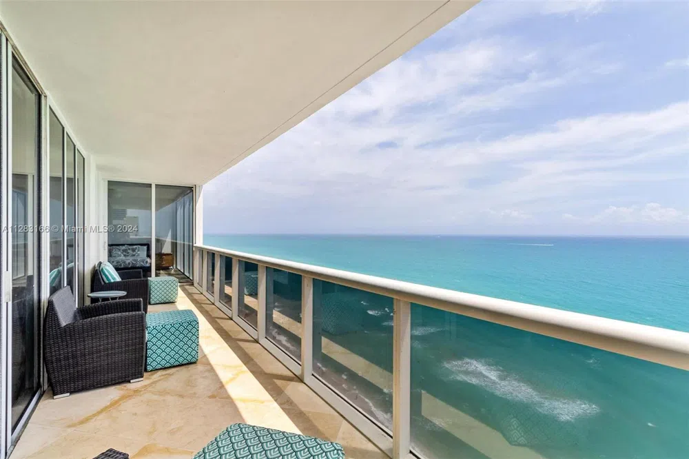1830 S OCEAN DR #2102 Hallandale Beach, FL 33009