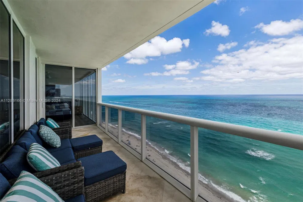 1830 S OCEAN DR #2102 Hallandale Beach, FL 33009