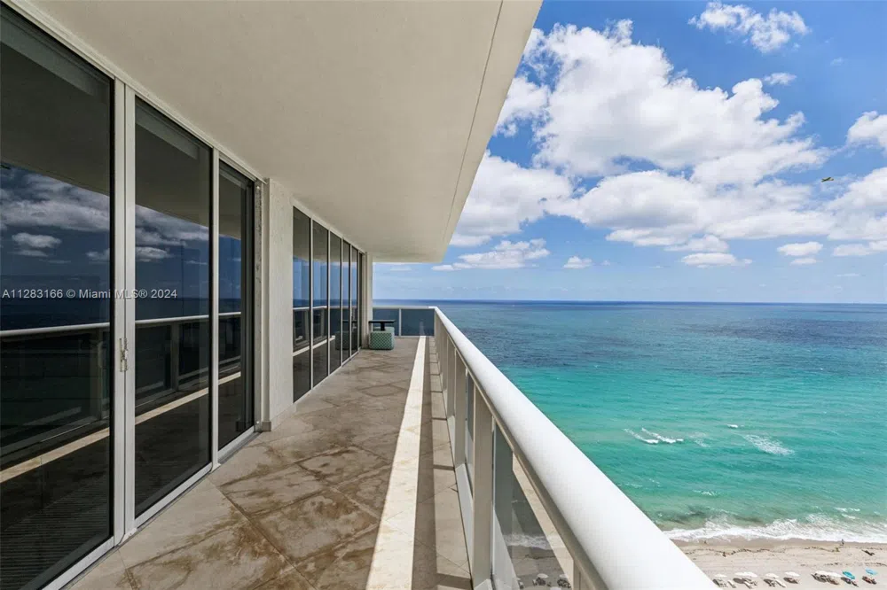 1830 S OCEAN DR #2102 Hallandale Beach, FL 33009