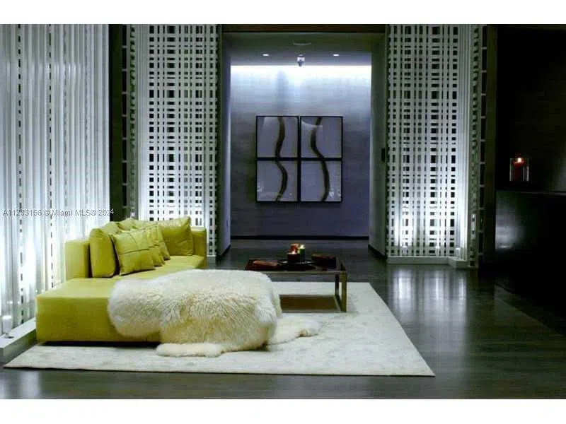 1830 S OCEAN DR #2102 Hallandale Beach, FL 33009