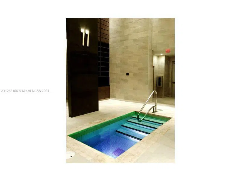 1830 S OCEAN DR #2102 Hallandale Beach, FL 33009