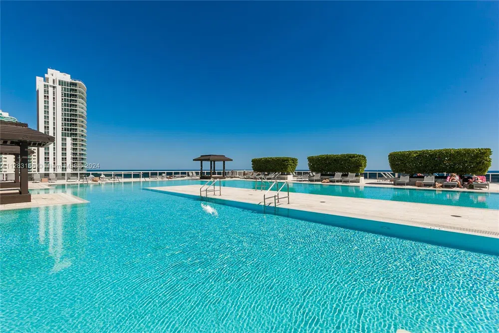1830 S OCEAN DR #2102 Hallandale Beach, FL 33009