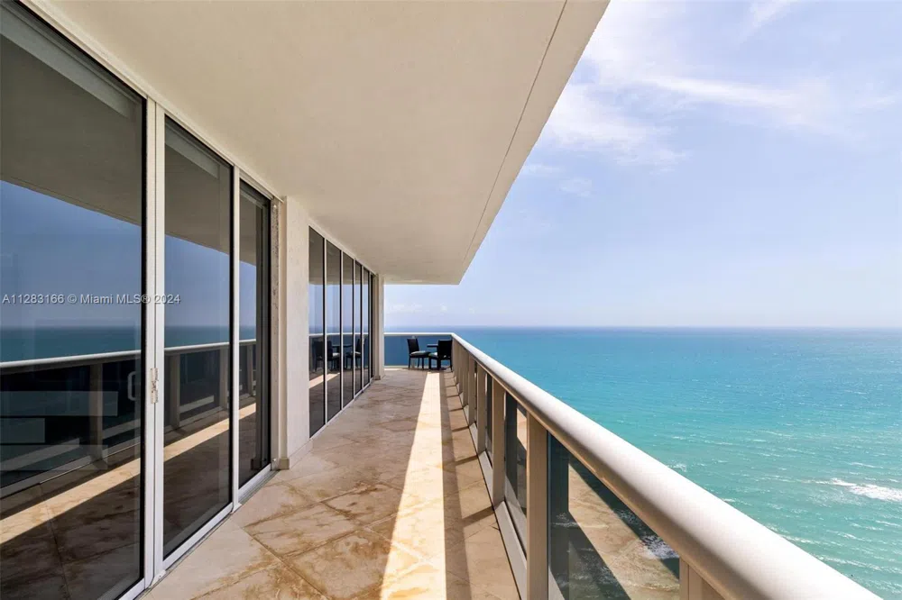 1830 S OCEAN DR #2102 Hallandale Beach, FL 33009
