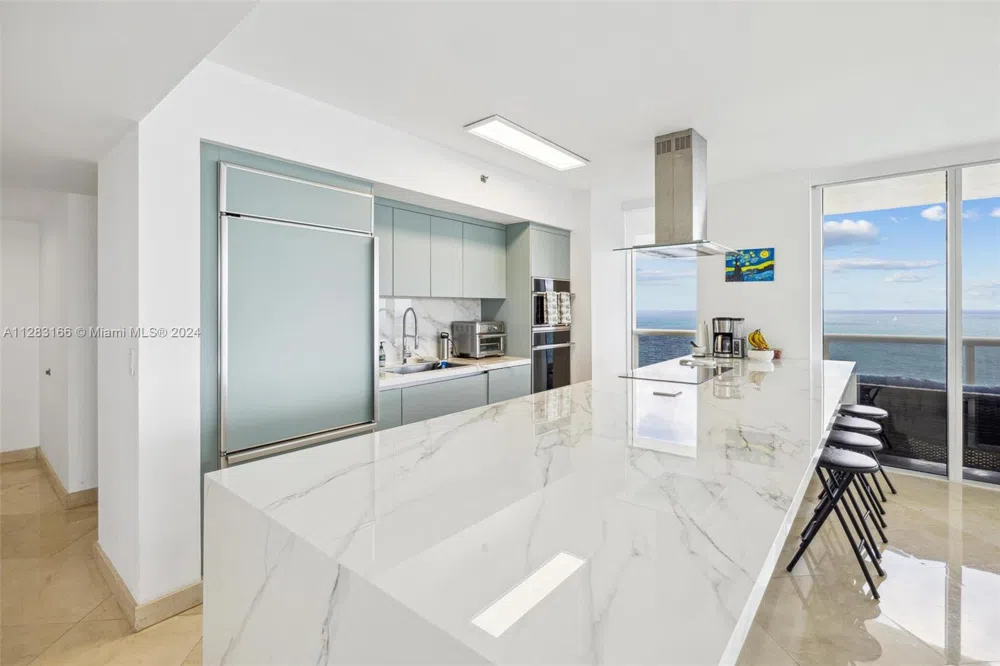 1830 S OCEAN DR #2102 Hallandale Beach, FL 33009