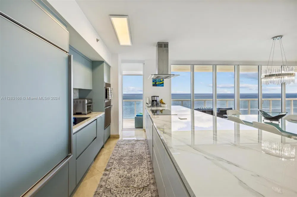 1830 S OCEAN DR #2102 Hallandale Beach, FL 33009