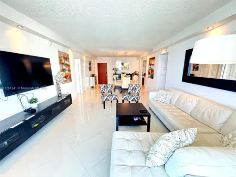 3901 S Ocean Dr #8E