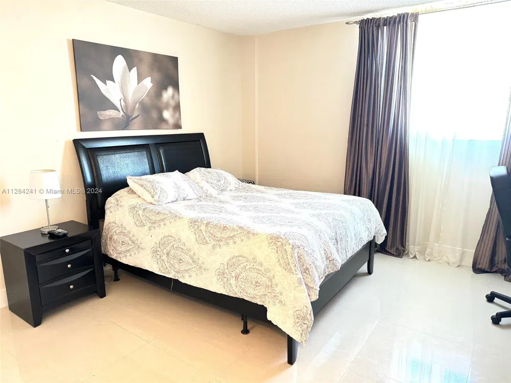 3901 S Ocean Dr #8E Hollywood, FL 33019