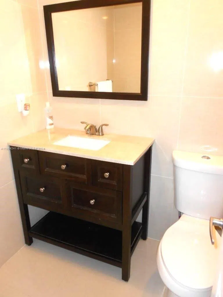 3901 S Ocean Dr #8E Hollywood, FL 33019
