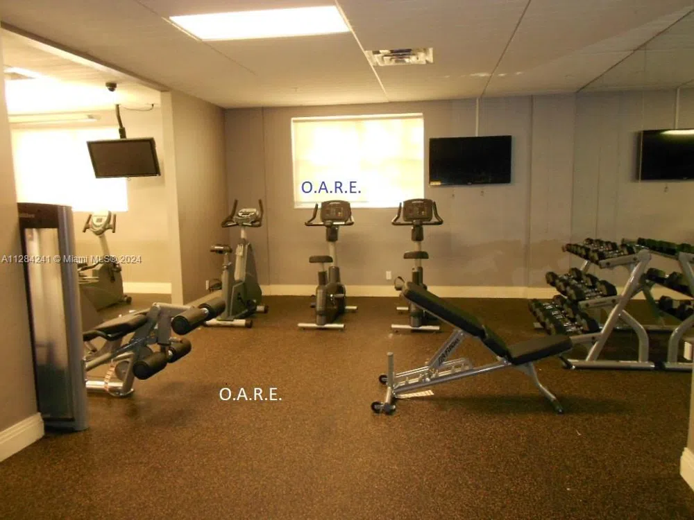 3901 S Ocean Dr #8E Hollywood, FL 33019