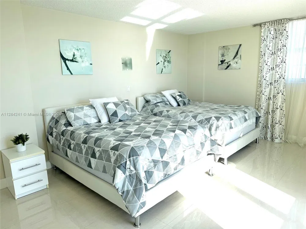 3901 S Ocean Dr #8E Hollywood, FL 33019