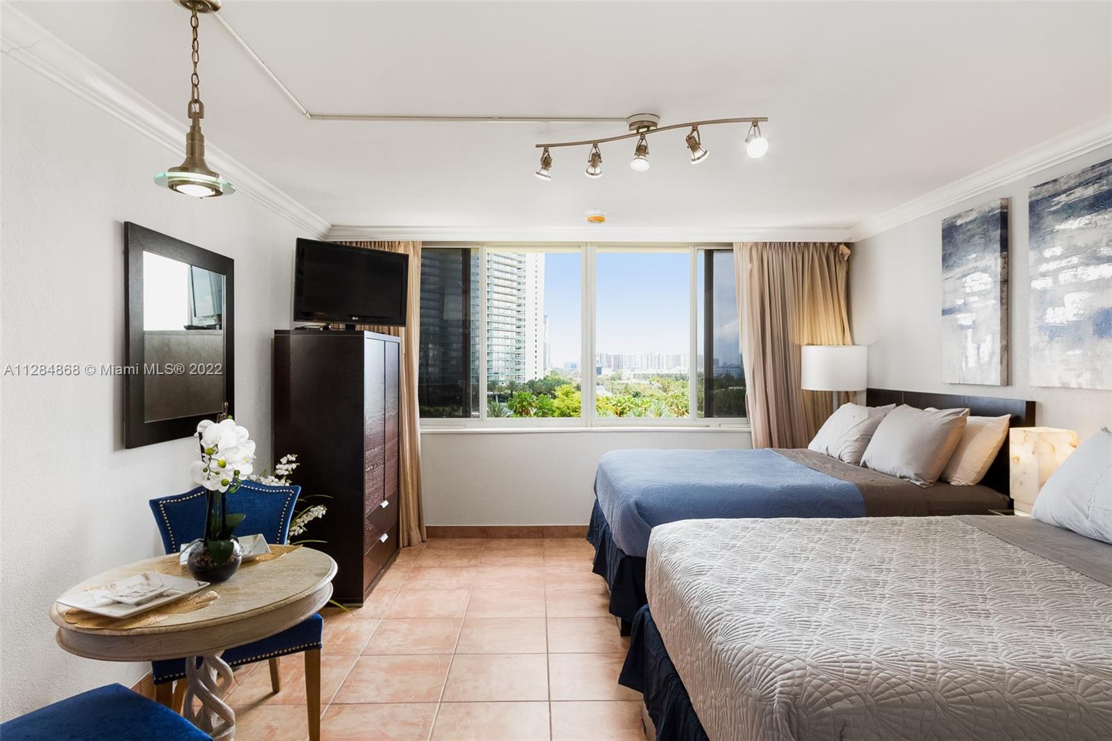 19201 Collins Ave #641 Sunny Isles Beach, FL 33160