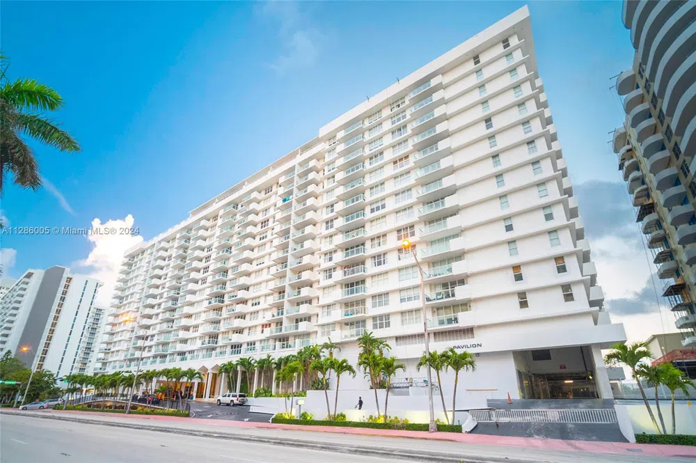 5601 Collins Ave #1206 Miami Beach, FL 33140
